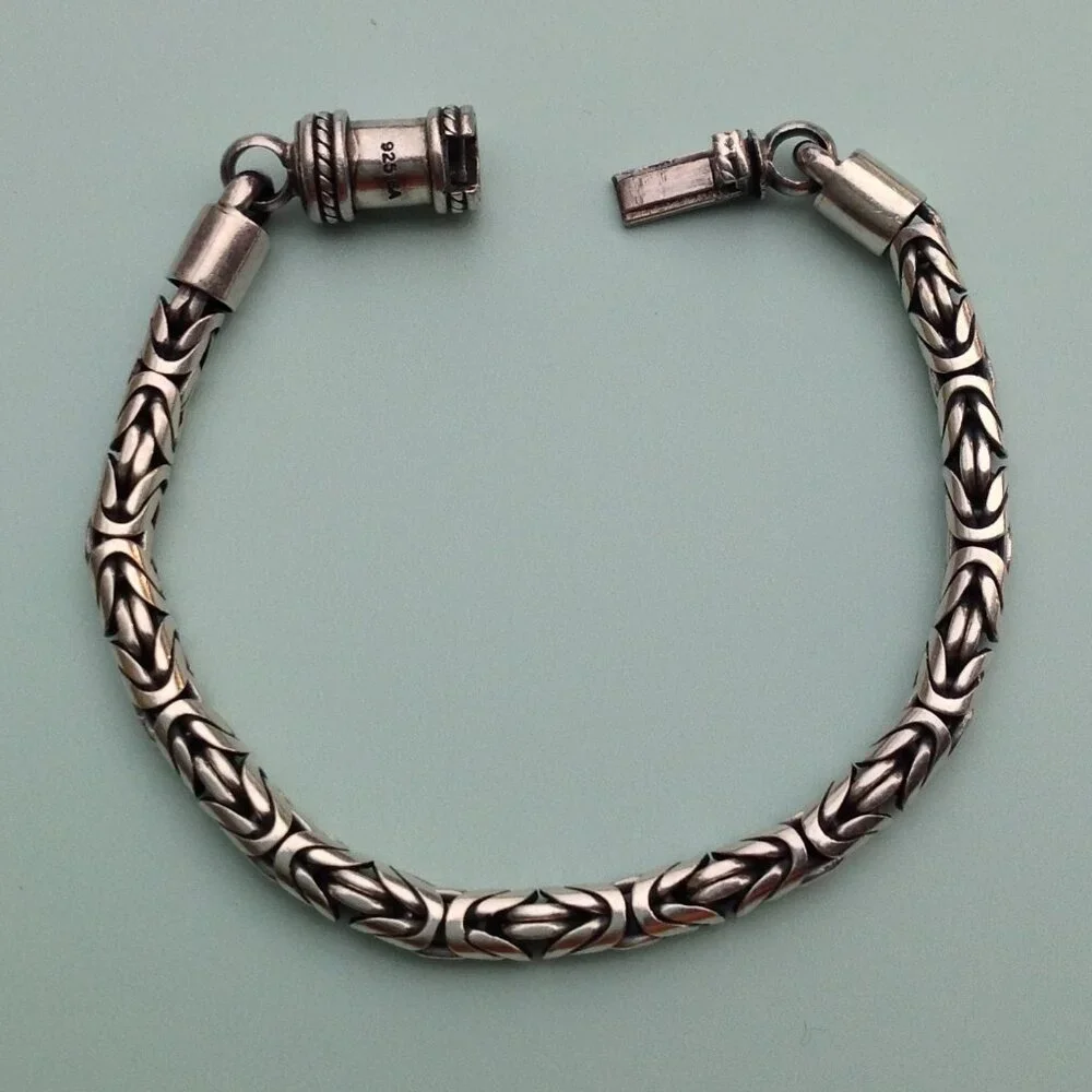 Sterling Silver 925 Byzantine Bracelet  w Barrel Clasp 7.5